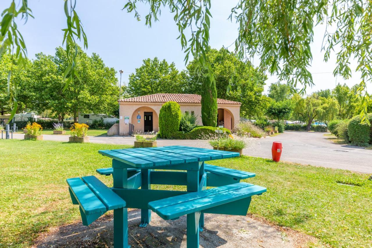Camping Sites Et Paysages Les Pres Hauts Sisteron Luaran gambar