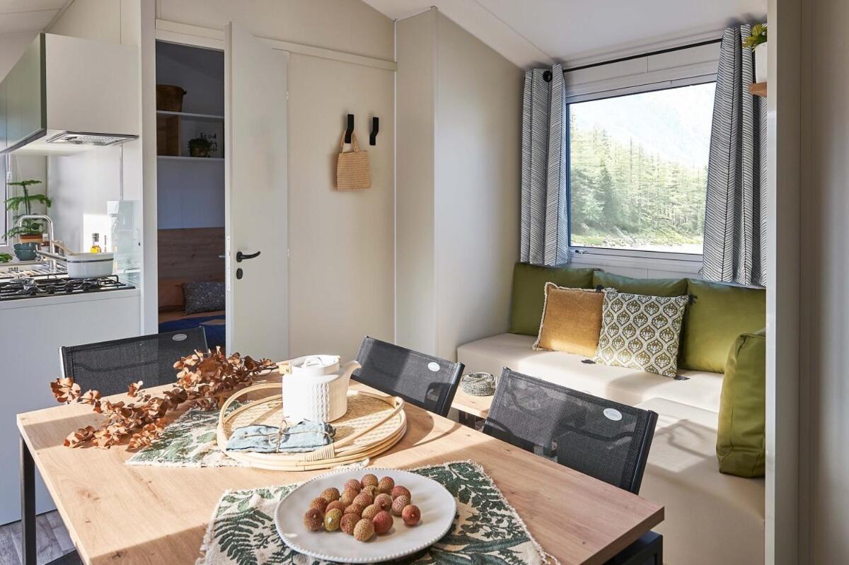 Camping Sites Et Paysages Les Pres Hauts Sisteron Luaran gambar