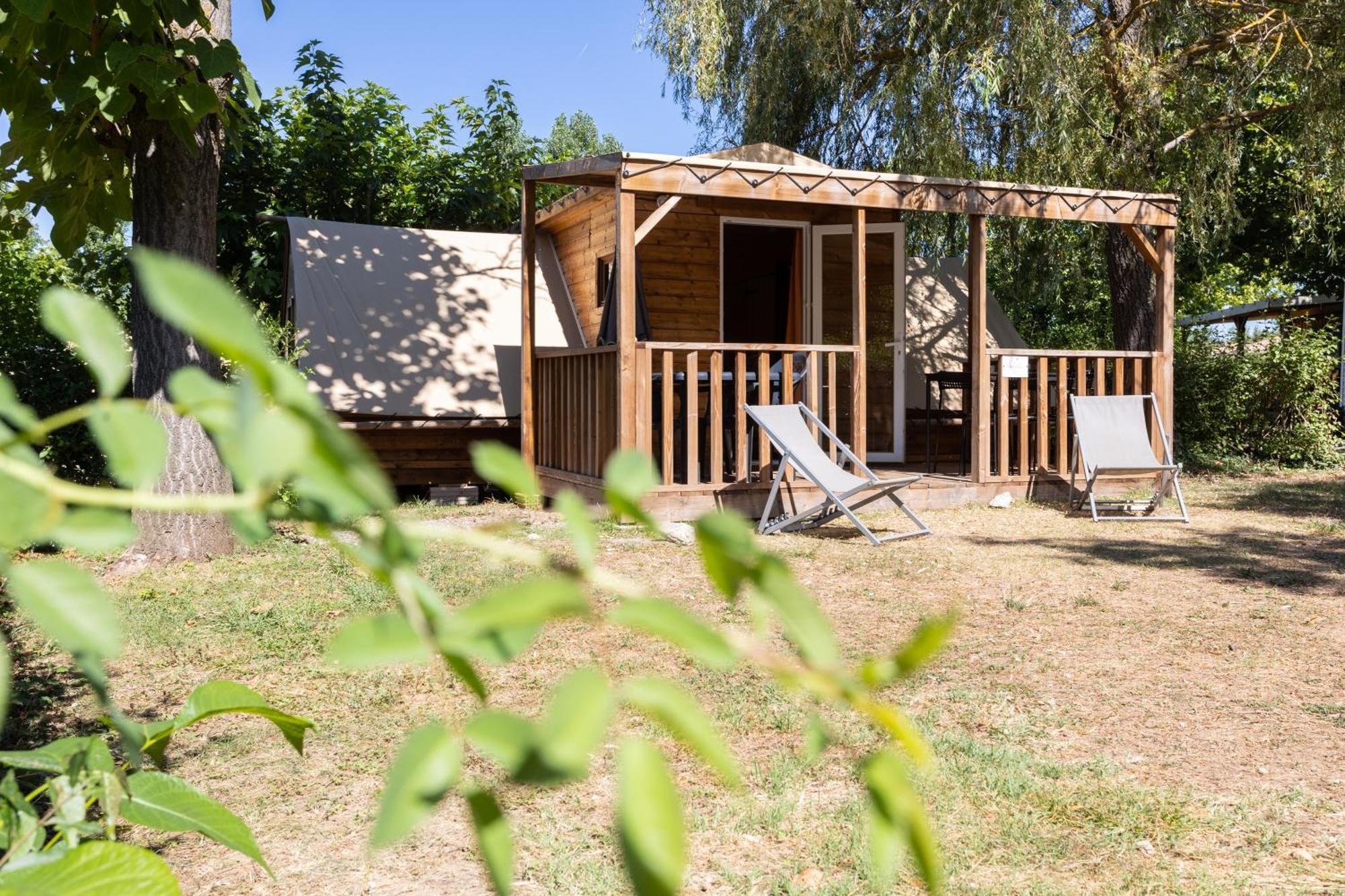 Camping Sites Et Paysages Les Pres Hauts Sisteron Luaran gambar