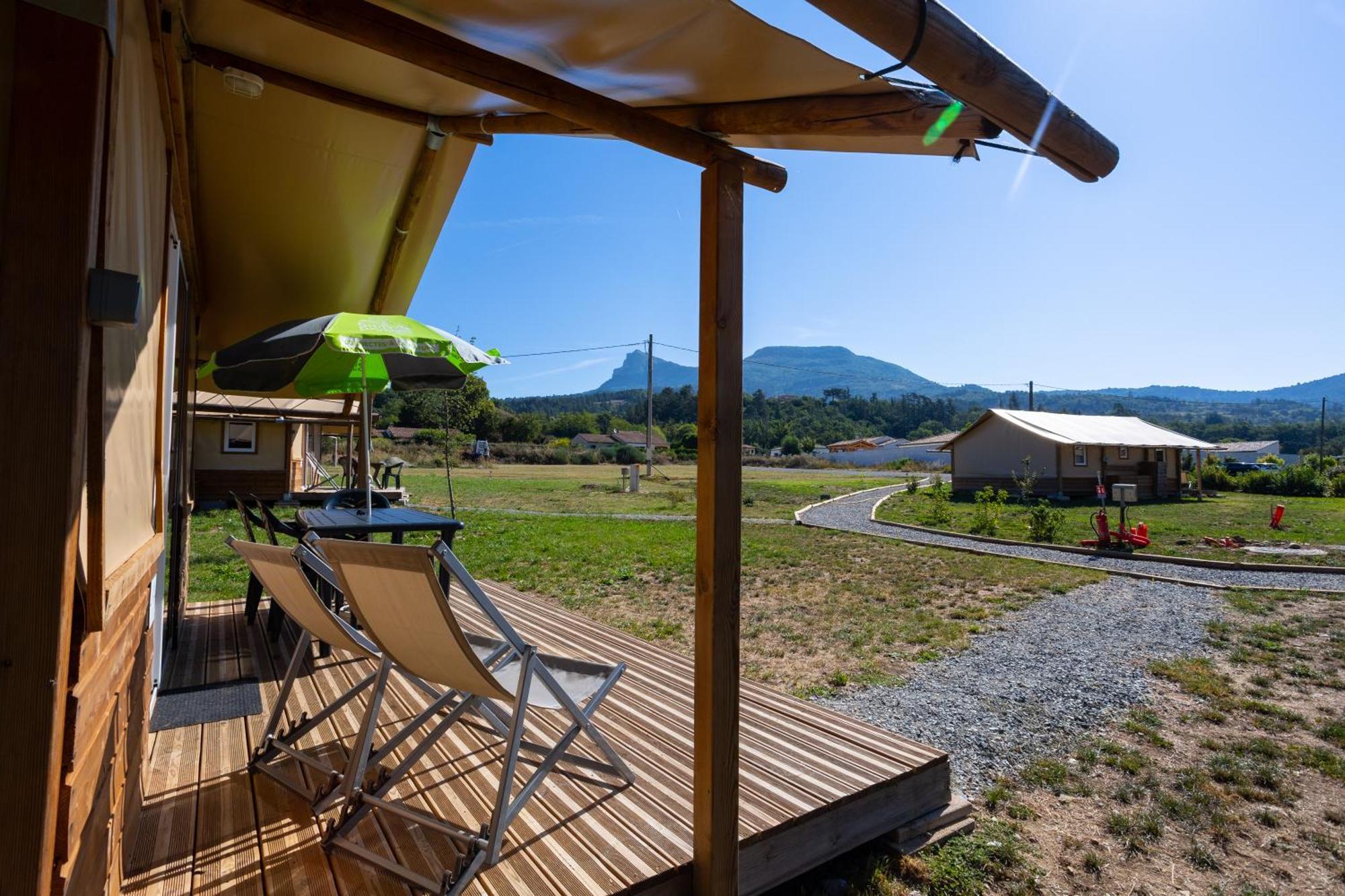 Camping Sites Et Paysages Les Pres Hauts Sisteron Luaran gambar
